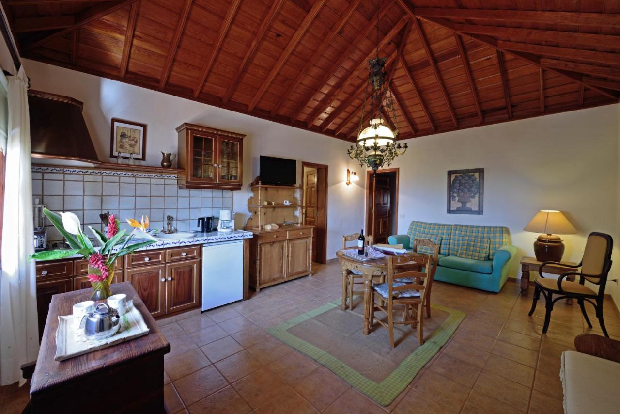 Holiday home Mary *
